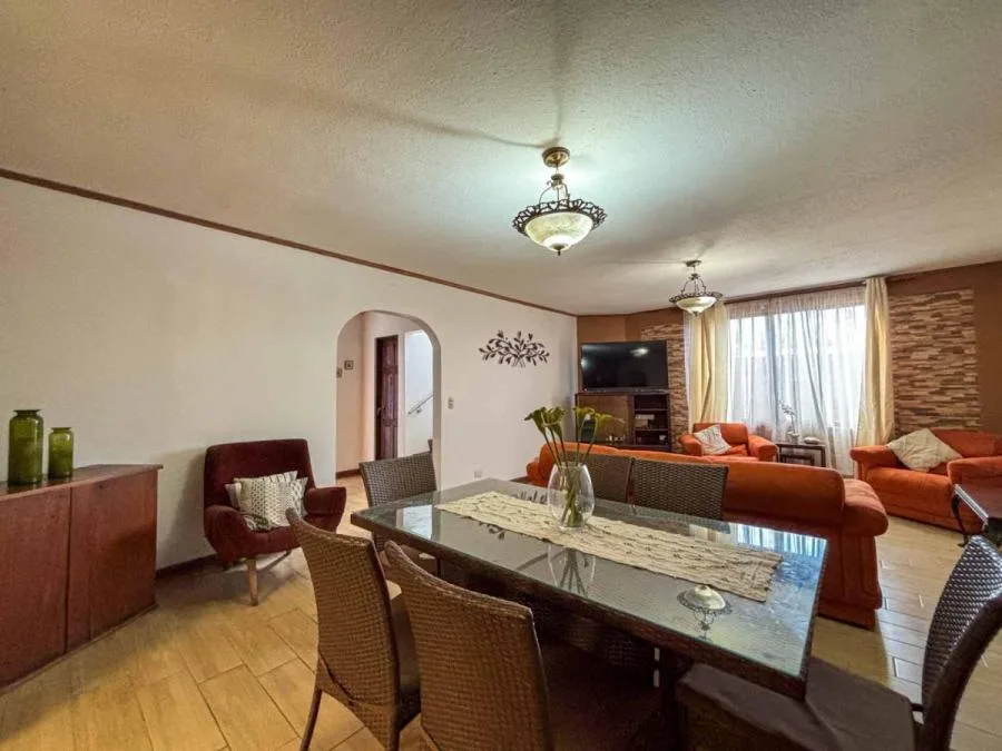 Venta de casa en calle cerrada en Sabanilla, Montes de Oca #FE002 - Venta en Montes de Oca — photo 3