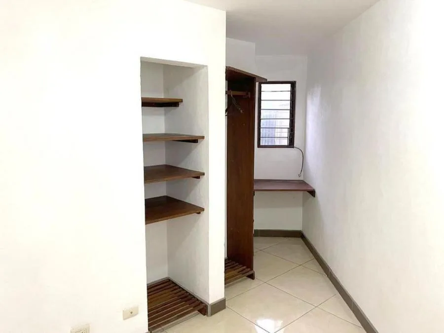 Venta de Local Comercial + 2 APTOS en Zapote-San José. RAH 26-1353 PRECIO REBAJADO - Venta en Zapote — photo 3