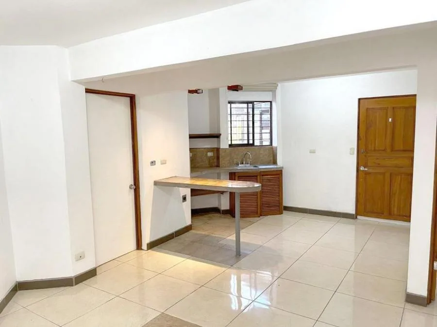 Venta de Local Comercial + 2 APTOS en Zapote-San José. RAH 26-1353 PRECIO REBAJADO - Venta en Zapote — photo 5