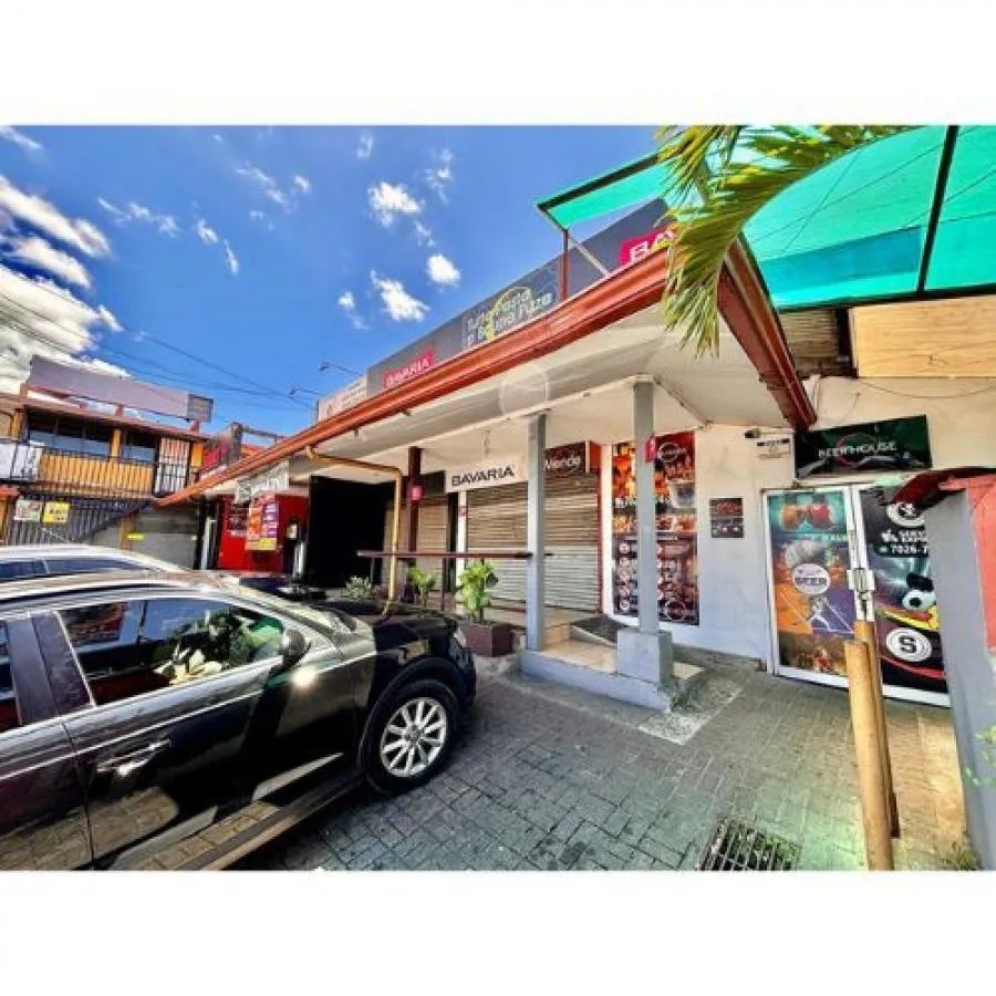 VENTA DE EDIFICIO CON SEIS LOCALES COMERCIALES Y UN APARTAMENTO, HEREDIA CENTRO - Venta en Heredia