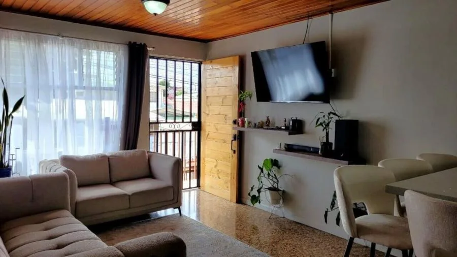 Venta de Apartamento con la ubicación privilegiada en Tibás  - Venta en Tibás — photo 2