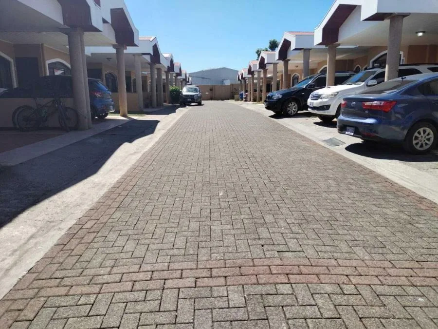 Venta de Casa en El Coyol, Alajuela. RAH 24-1147 - Venta en Alajuela