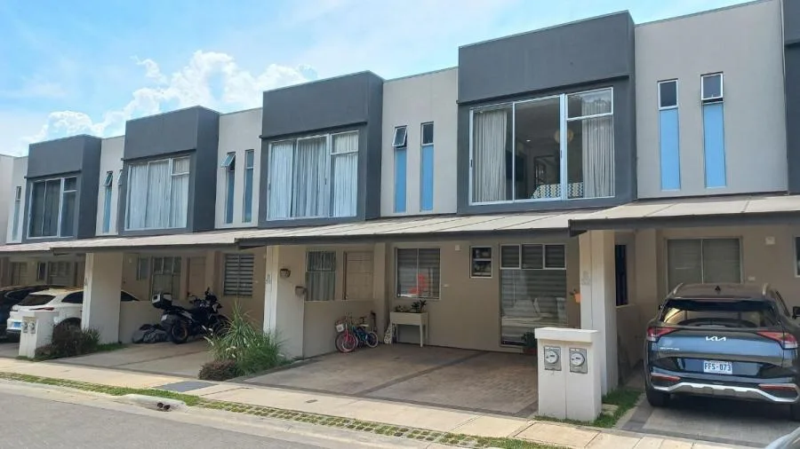 Venta de Casa en Curridabat, San José. RAH 25-1765 - Venta en Curridabat