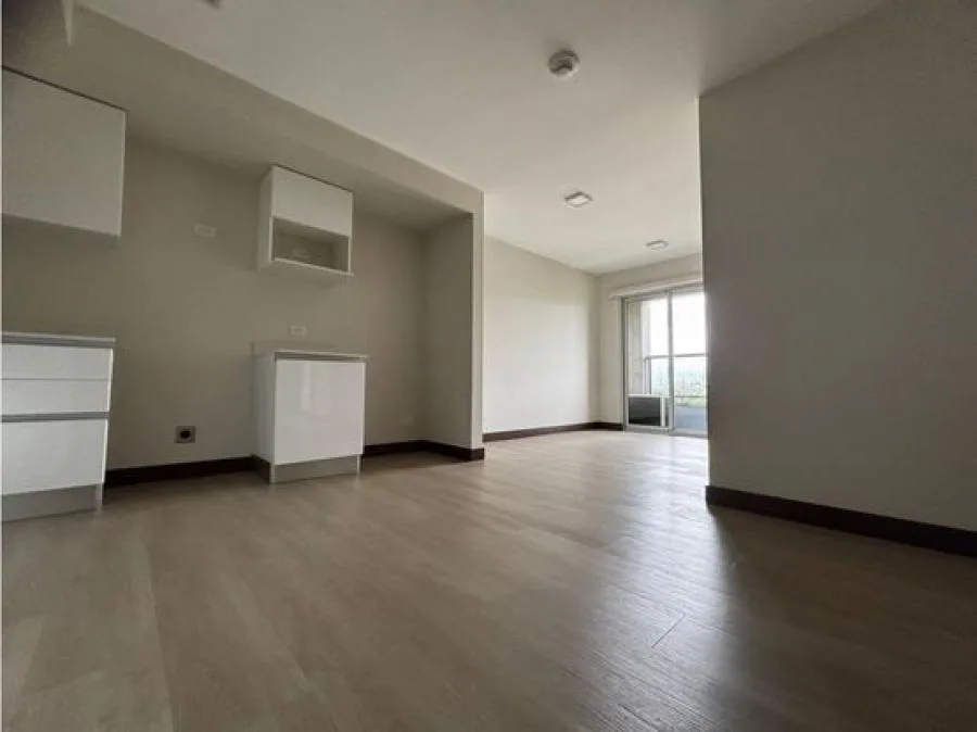 ALQUILER DE APARTAMENTO AMUEBLADO, SAN JOSE, URUCA, CONDOMINIO AZENZA TOWER - 8527390 - Alquiler / Renta en Uruca — photo 4