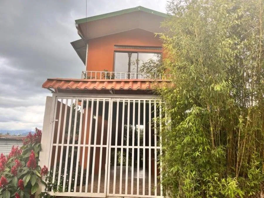 Venta de Casa en Aserrí, San José. RAH 26-844 - Venta en Aserrí