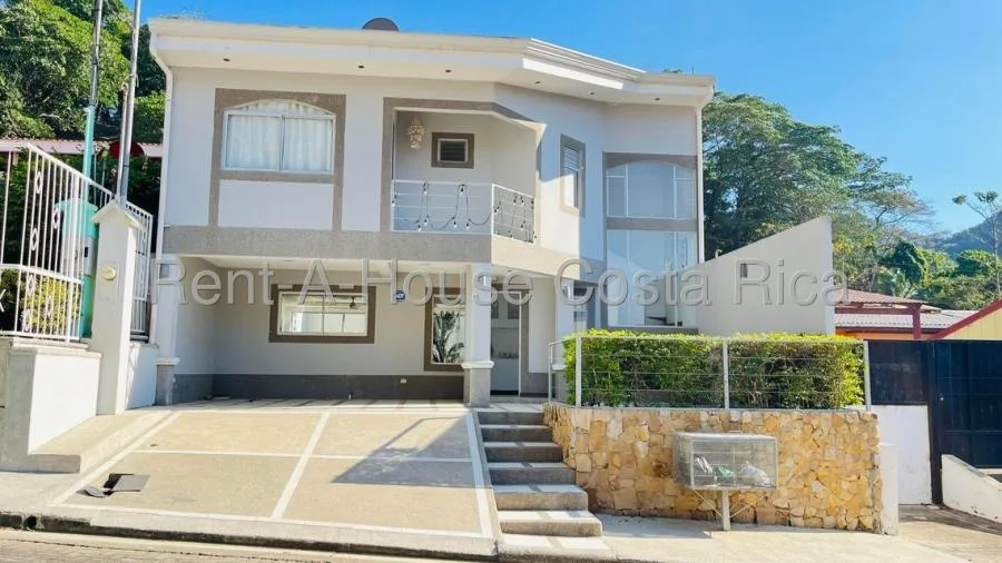 Venta de Casa de Playa en Garabito-Tárcoles.  - Venta en Garabito