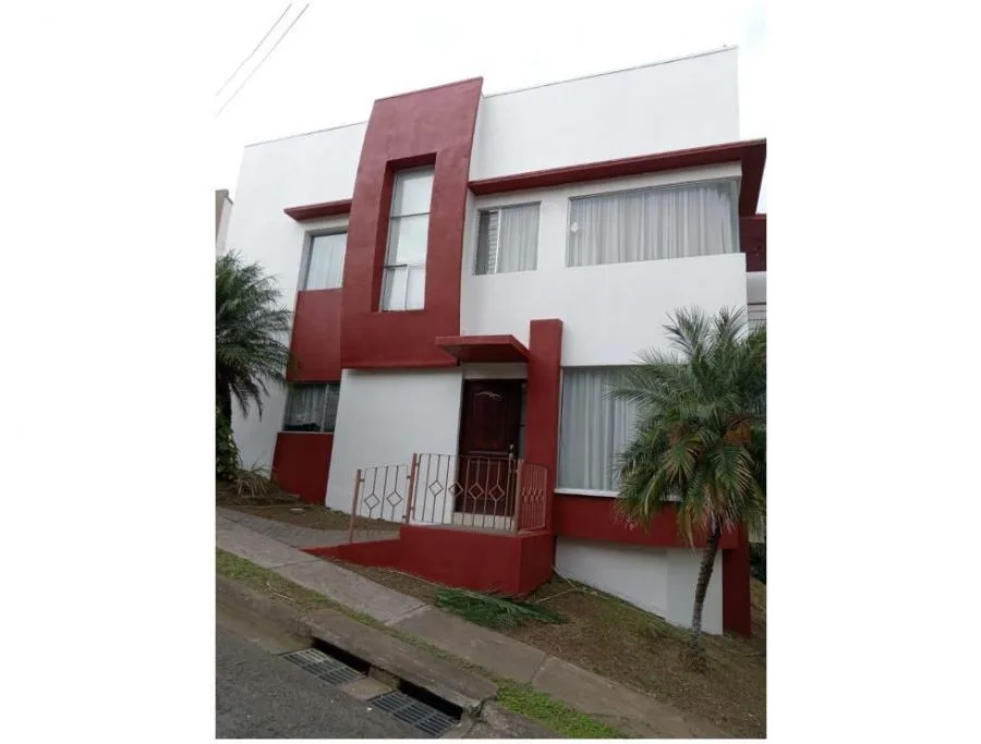 Venta de casa esquinera en condominio Agapanto, San Antonio de Coronado US$216,000 #EE001 - Venta en San Isidro