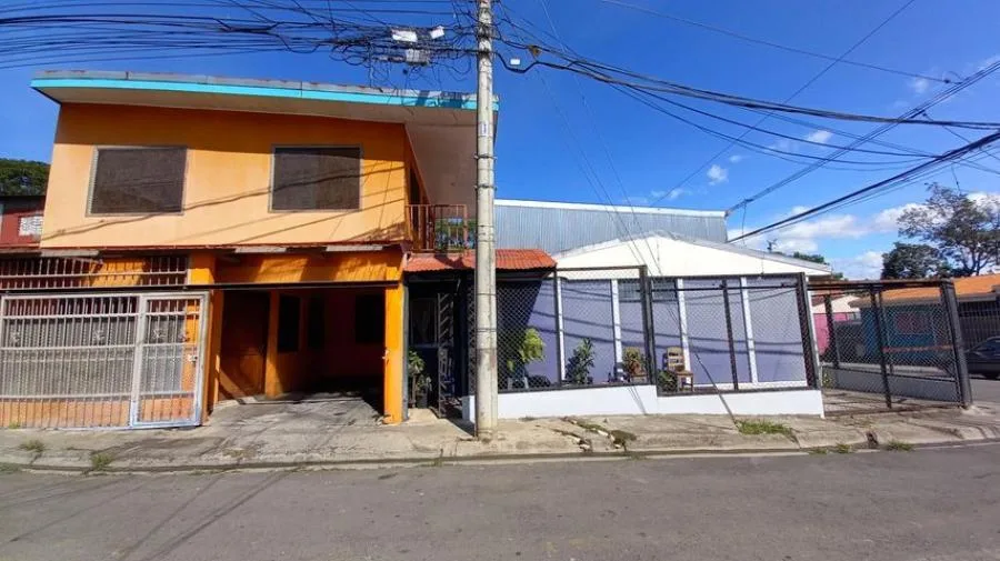 Venta de Casa en Las Promesas, Santa Ana. - Venta en Santa Ana