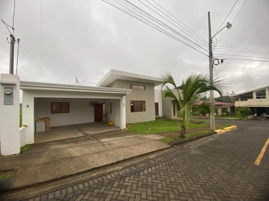 Venta de Casa en Grecia, Alajuela. RAH 25-518 - Venta en Grecia