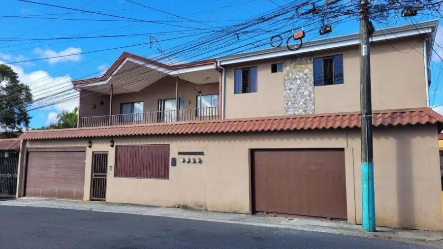 Venta de Casa con opción de Renta de habitaciones en Curridabat - Venta en Curridabat