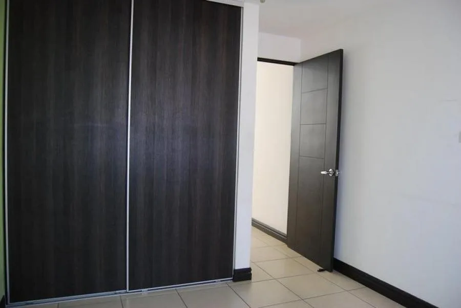 Venta de Casa en Uruca, Santa Ana. RAH 24-1647 - Venta en Uruca — photo 2