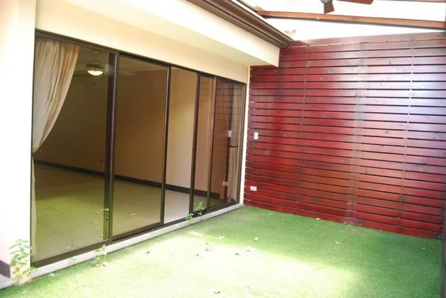 Venta de Casa en Uruca, Santa Ana. RAH 24-1647 - Venta en Uruca — photo 3