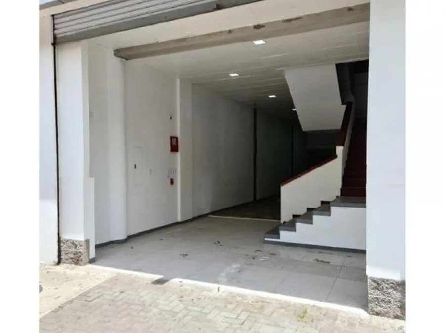 ALQUILER DE LOCAL, SAN JOSÉ, AVENIDA SEGUNDA - Alquiler / Renta en San José — photo 3