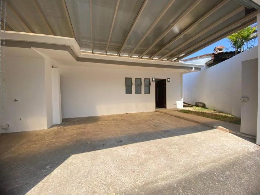 Venta de Casa en San Rafael, Escazú. RAH 24-1538 - Venta en Escazú