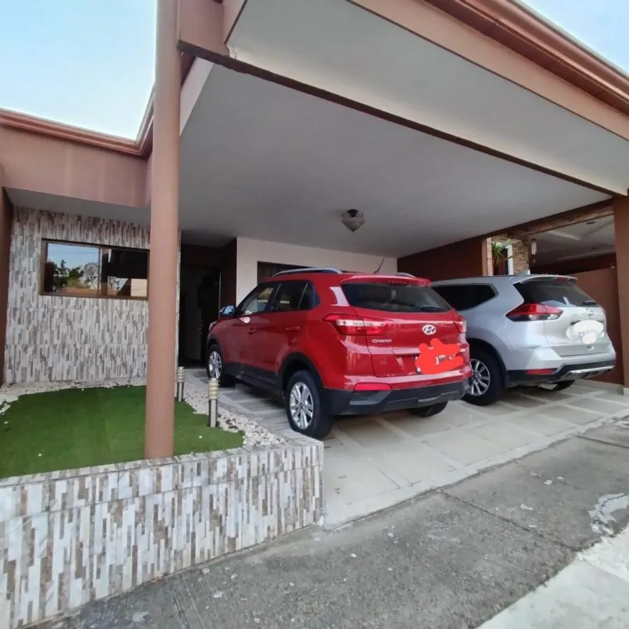 Venta de Casa de una Planta en Condominio - Venta en Condominio Londres