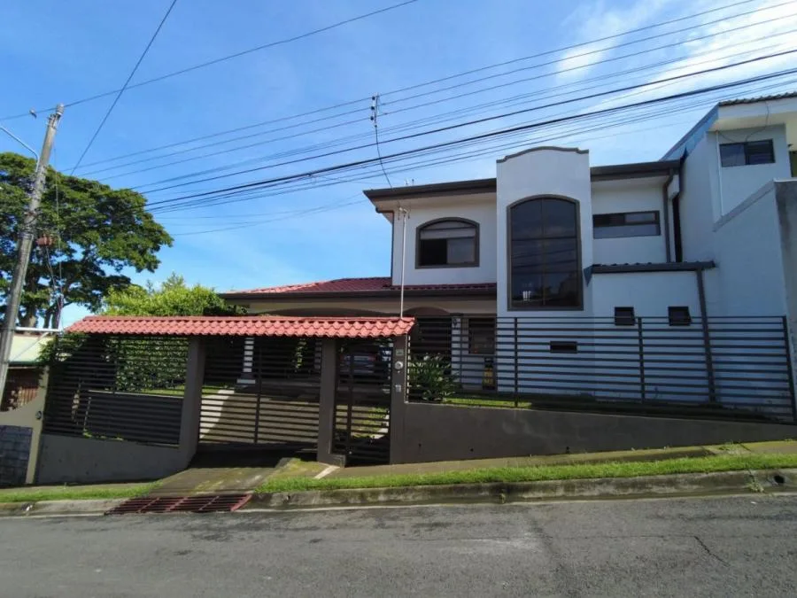 Casa en Venta en Bello Horizonte, San José RAH #222736 - Venta en Escazú