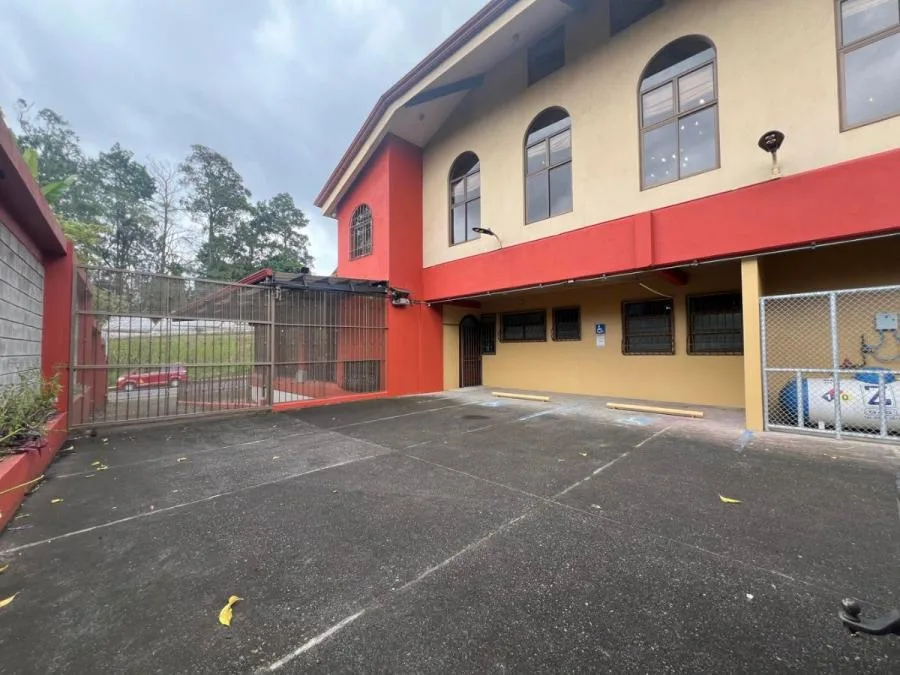 Venta de Magnifico Edificio Comercial en Heredia / Mls. 26-745 OFC JB - Venta en Heredia