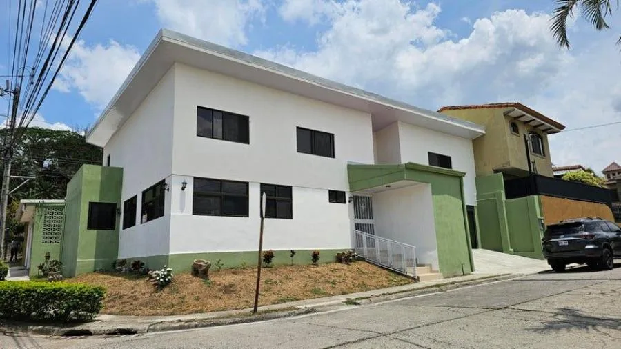 Venta de Casa en Santa Ana, San José. RAH 24-1407 PRECIO REBAJADO - Venta en Santa Ana