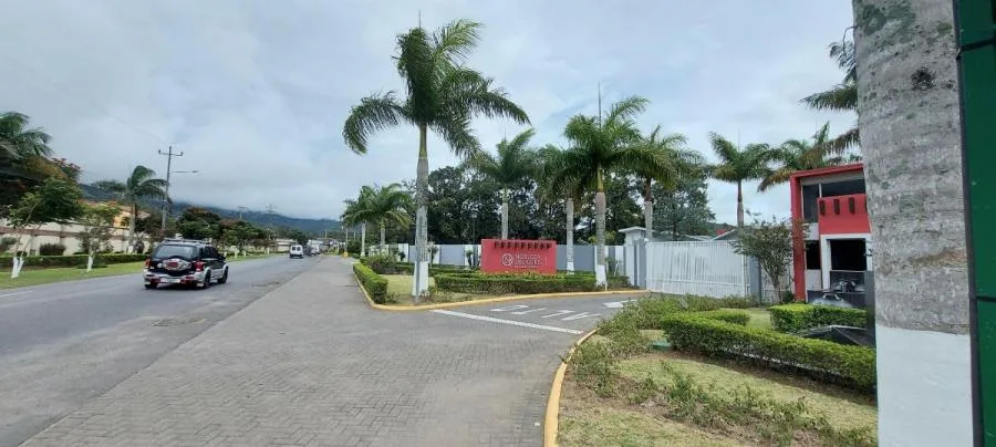 Casa en venta. Condominio Nobleza del Coris 24-315 - Venta en Tobosi
