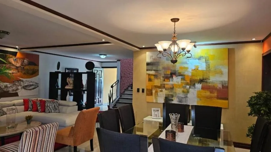 Casa con Amenidades de Lujo en Venta Curridabat, Granadilla - Venta en Curridabat
