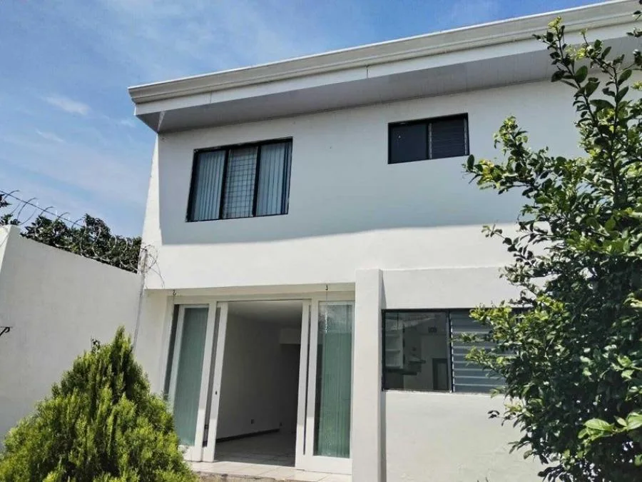 alquiler de casa en san jose uruca - Alquiler / Renta en Uruca