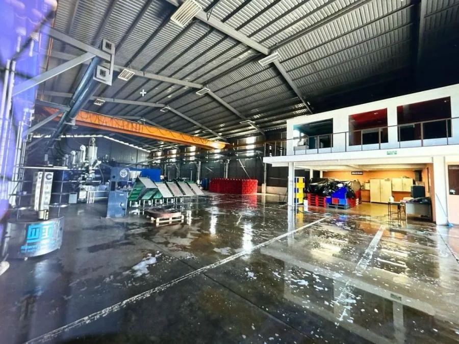 BODEGA EN HEREDIA EN ALQUILER CON USO DE SUELO INDUSTRIAL - Alquiler / Renta en Heredia