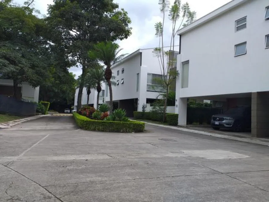 Venta de Casa en Santa Ana, San José.  - Venta en Santa Ana