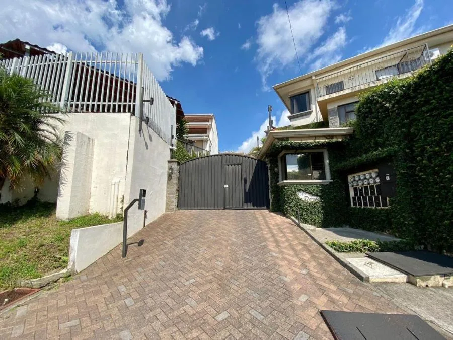 Apartamento en Venta en Pozos, Santa Ana. RAH 25-1789 - Venta en Santa Ana