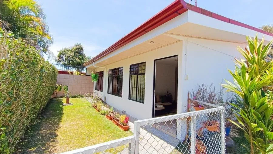 MLS-24-1516 LS VENTA CASA CON APARTAMENTO GOICOECHEA SAN JOSE - Venta en Goicoechea San Jose — photo 4