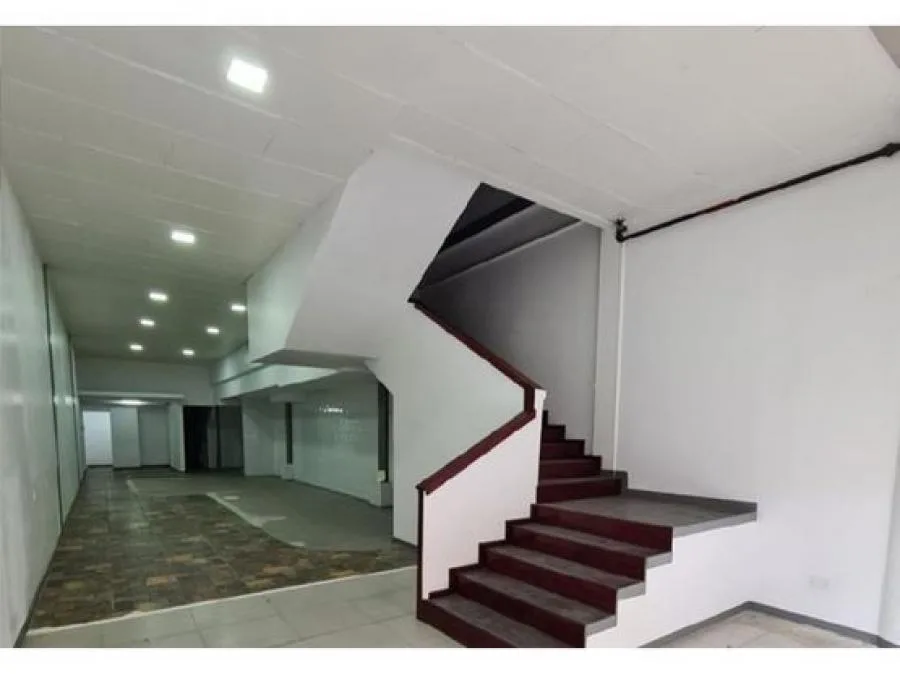 ALQUILER DE LOCAL COMERCIAL, SAN JOSE, AVENIDA SEGUNDA - Alquiler / Renta en Avenida segunda — photo 2