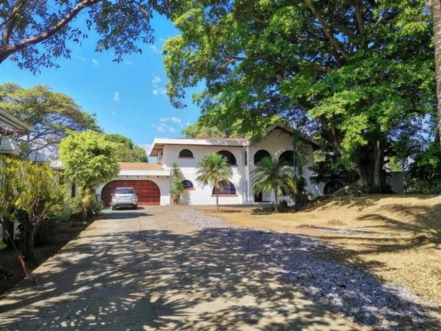 Venta de Casa en San Rafael de Escazú. - Venta en Escazú