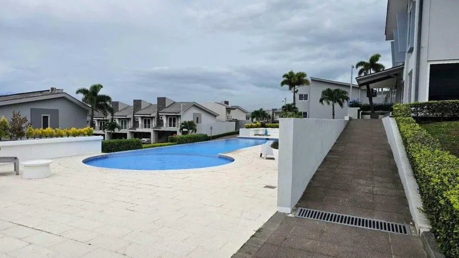 MLS-25-1224 LS ALQUILER CASA SAN RAFAEL ESCAZU  - Alquiler / Renta en Escazú