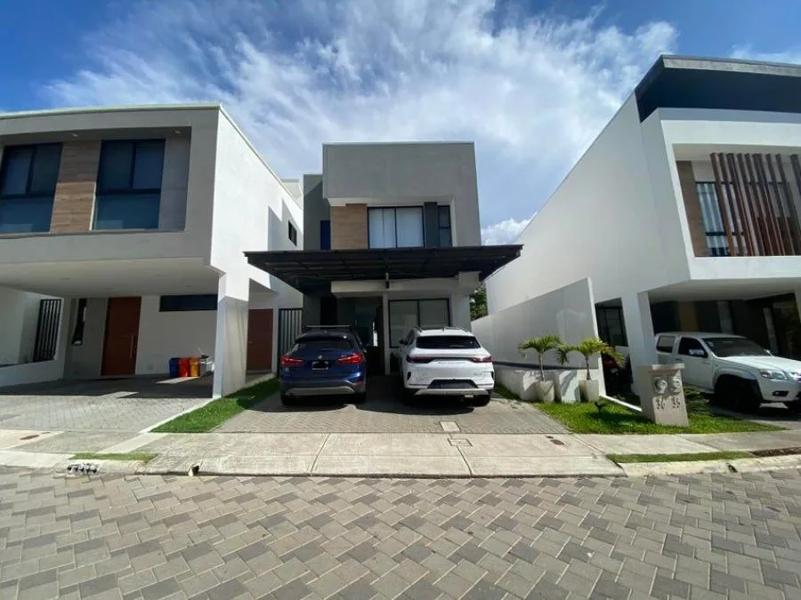 venta de casa en san jose pozos santa ana - Venta en Santa Ana