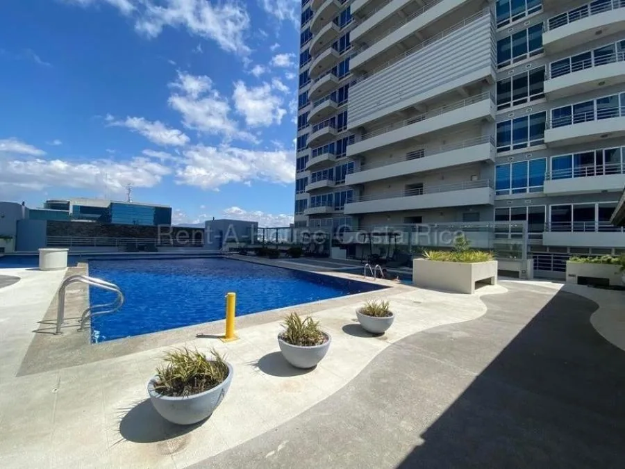 Alquiler de Moderno Apartamento en Merced-San José. - Alquiler / Renta en Merced