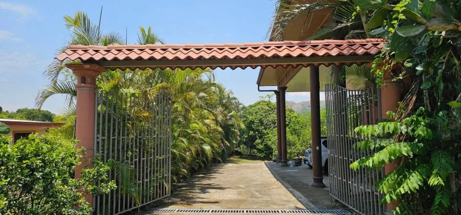 CASA EN VENTA, LA GUÁCIMA ALAJUELA. Cod#25-601 - Venta en Guácima