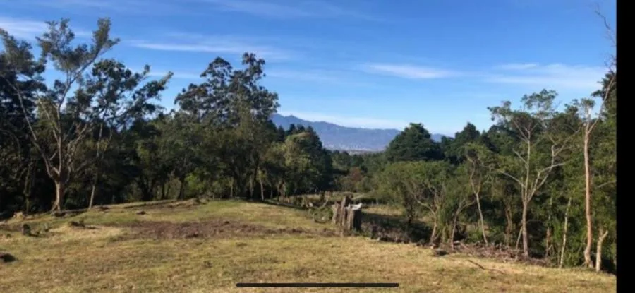 Terreno en San Isidro de Heredia (Santa Elena) 9,867 mtrs2 - Venta en San Isidro