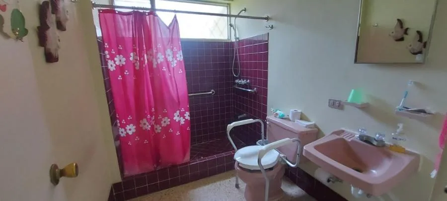 Venta de Casa en Montes de Oca, San José. (PRECIO NEGOCIABLE) - Venta en Montes de Oca — photo 3