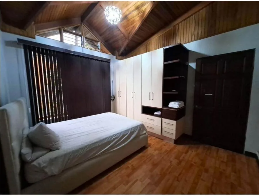 Venta de casa independiente cerca de Los Yoses Sur, San José US$279,000 #ER005 - Venta en San Pedro — photo 3