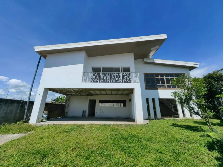 Oportunidad de comprar dos casas en amplio lote en San Miguel RAH 231011 - Venta en Santo Domingo
