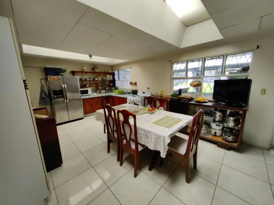 Oportunidad de comprar dos casas en amplio lote en San Miguel RAH 231011 - Venta en Santo Domingo — photo 2