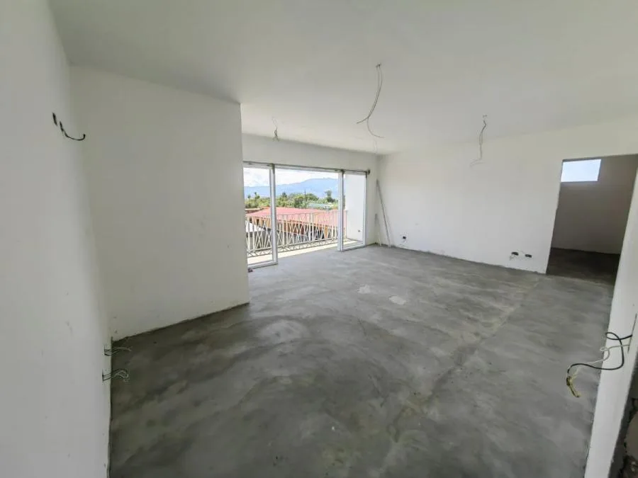 Oportunidad de comprar dos casas en amplio lote en San Miguel RAH 231011 - Venta en Santo Domingo — photo 3