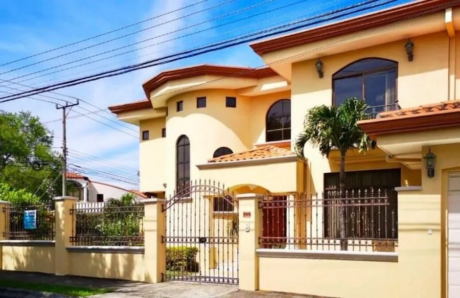 Casa en venta en Belen, Heredia. RAH 23-2951 - Venta en Belén