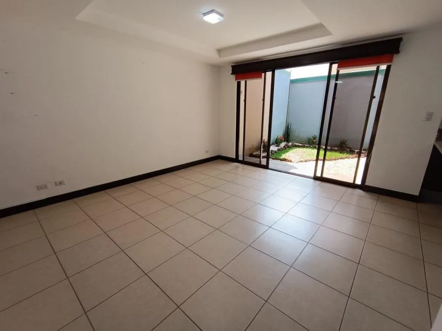 Venta de casa en condominio en San Pablo de Heredia US$ 185,000 #4474 - Venta en San Pablo — photo 2