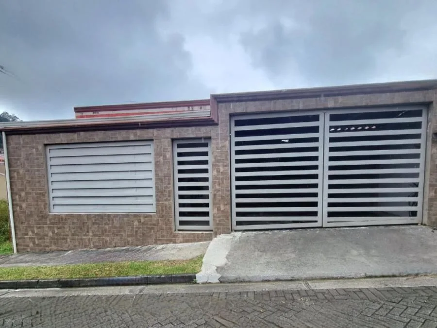 Venta de Casa en Altos de Ayarco, Curridabat. RAH 26-692 NR - Venta en Curridabat
