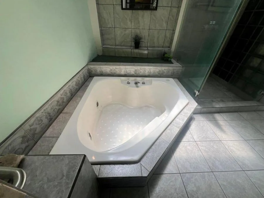 Venta de Casa en Uruca, San José. RAH 25-528 - Venta en Uruca — photo 5