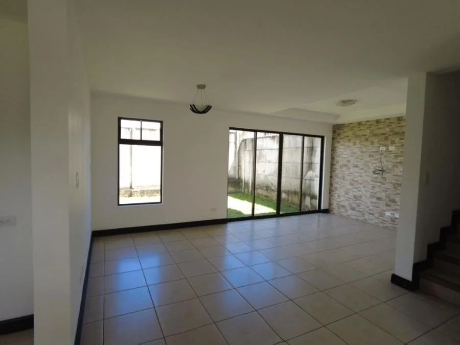 Casa en Venta en Moravia RAH #23593 - Venta en Moravia — photo 2