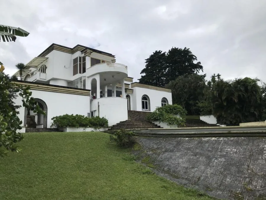 Venta de casa con uso de suelo Mixto en lote de 4.722 m2 en Granadilla Curridabat  MGA - Venta en Curridabat
