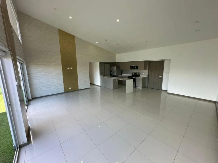 Alquiler de Magnifico Apartamento en Rohrmoser / Mls. 26-1259 OFC JB - Alquiler / Renta en San José — photo 2