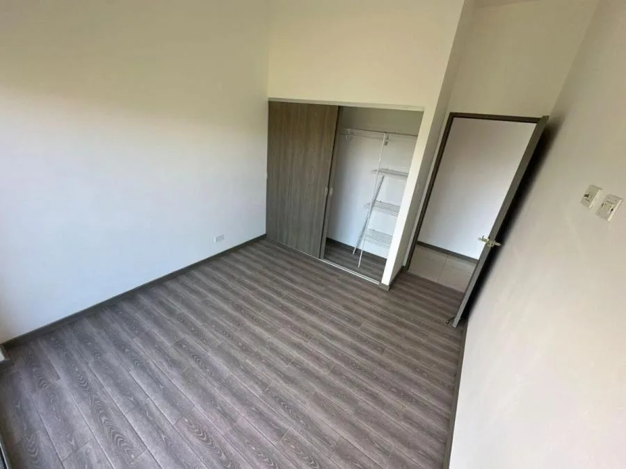 Alquiler de Magnifico Apartamento en Rohrmoser / Mls. 26-1259 OFC JB - Alquiler / Renta en San José — photo 5