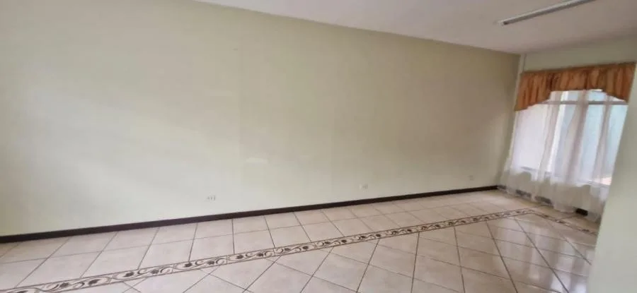Venta de casa con uso mixto en Sabana Sur, San José $200.000  $NE001 - Venta en San José — photo 3